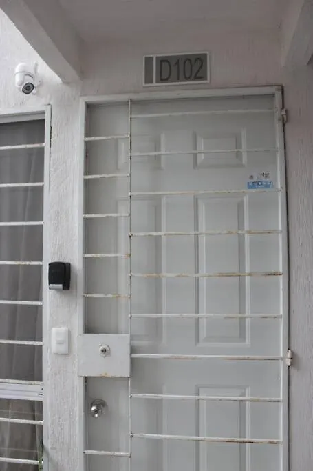 Departamento Tropical En Playa Del Carmen 아파트 0*,